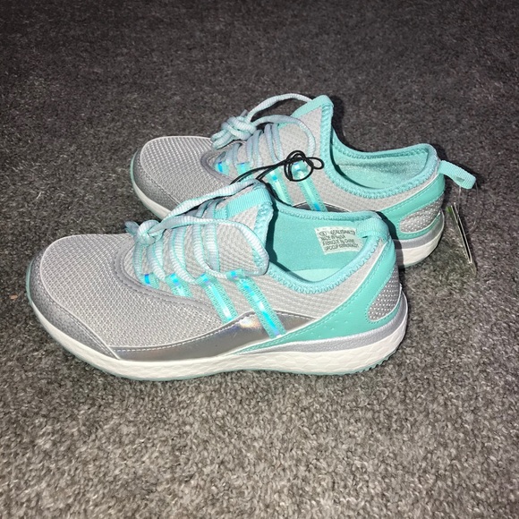 Sketchers running shoes - Picture 2 of 3